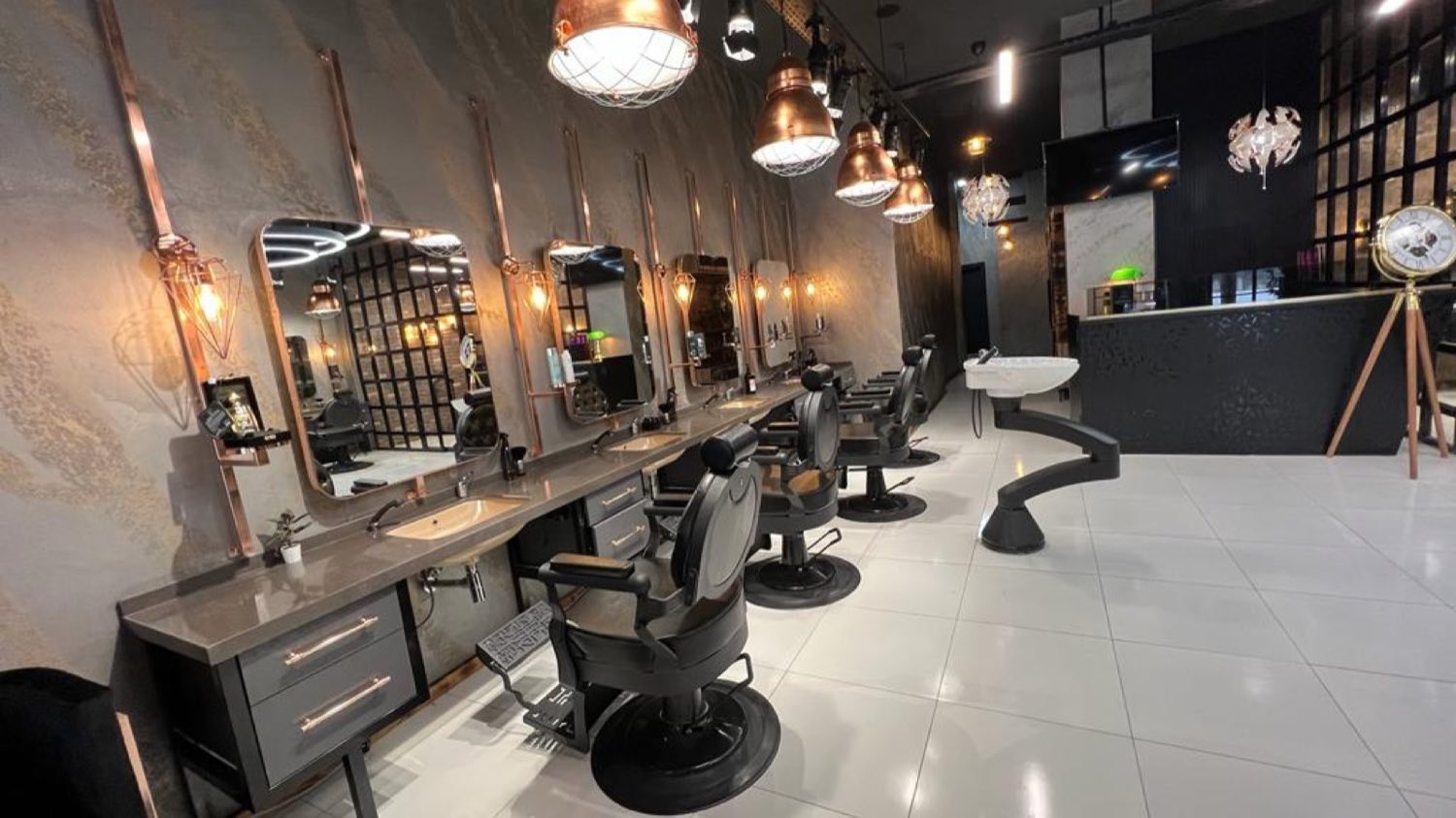 Kurtköy salonundan bir kare