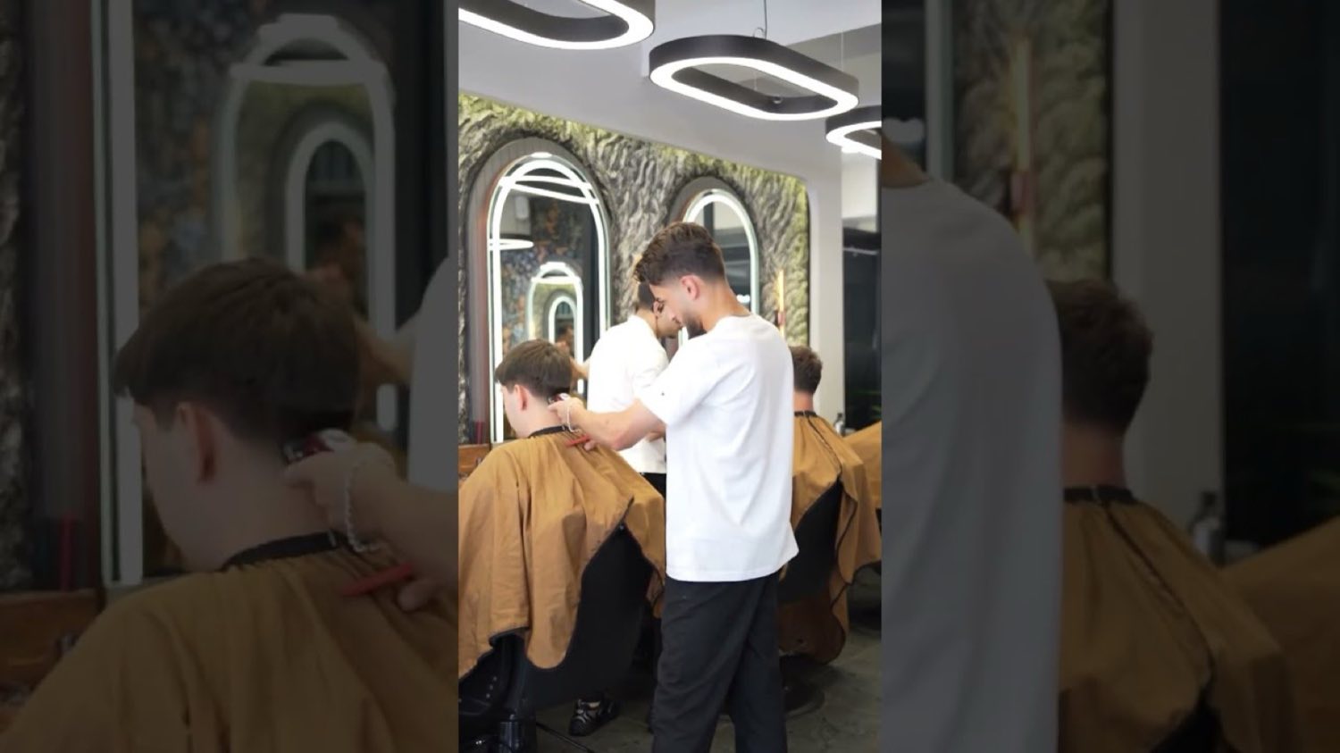 Adapazarı salonundan bir kare