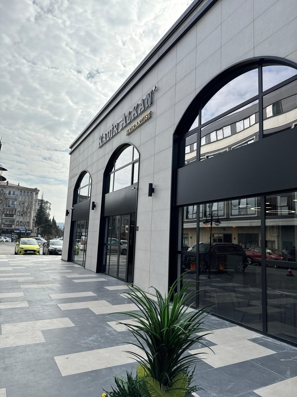 Adapazarı salonundan bir kare