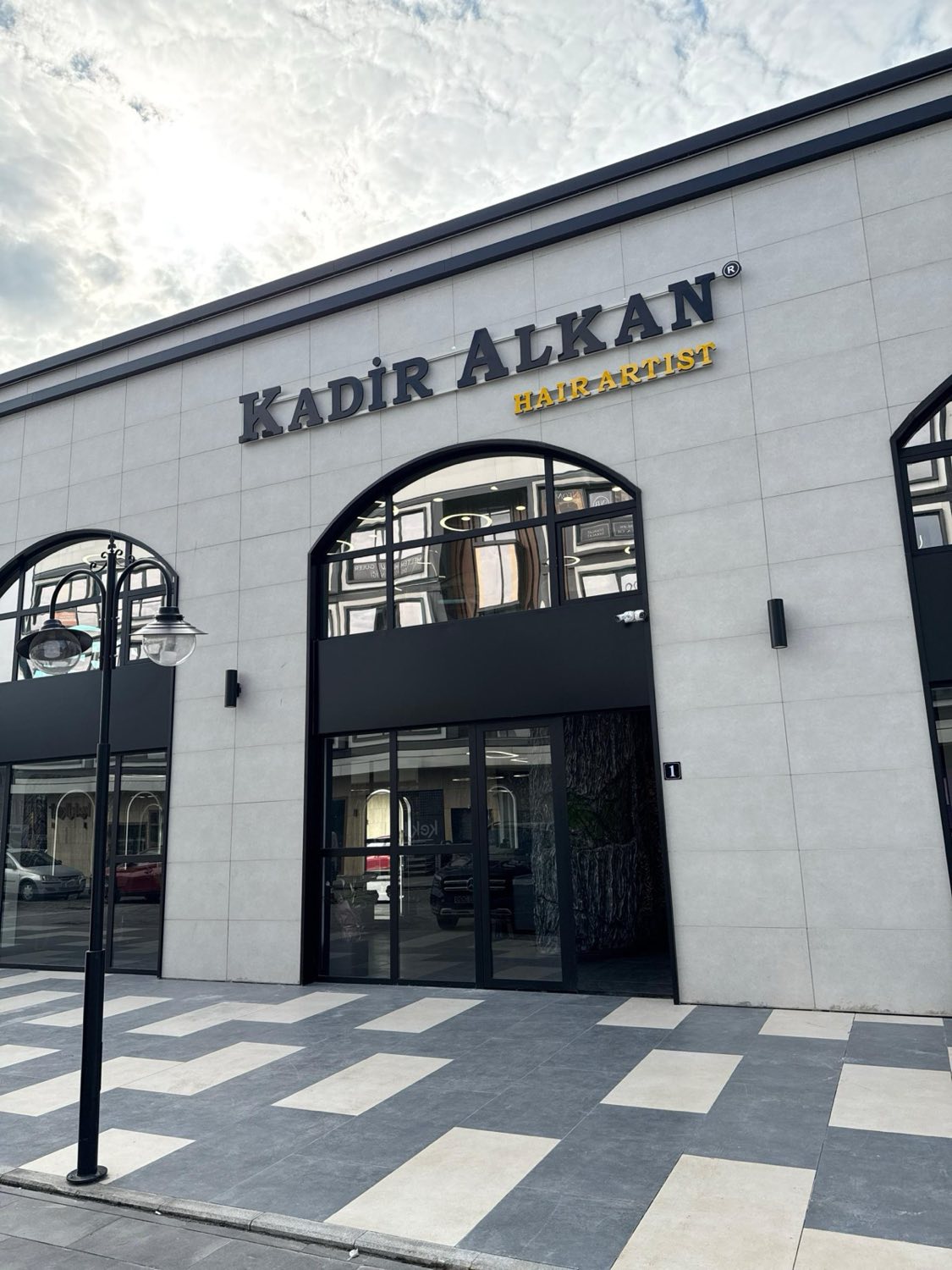 Adapazarı salonundan bir kare